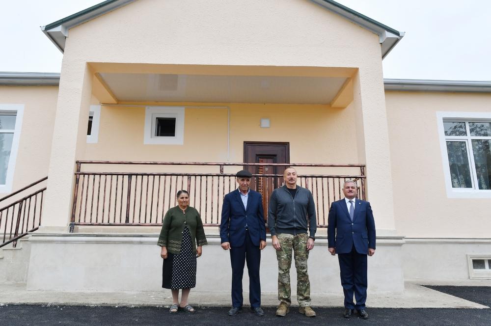 President views renovated house earlier destroyed by Armenian missile attack [PHOTO]