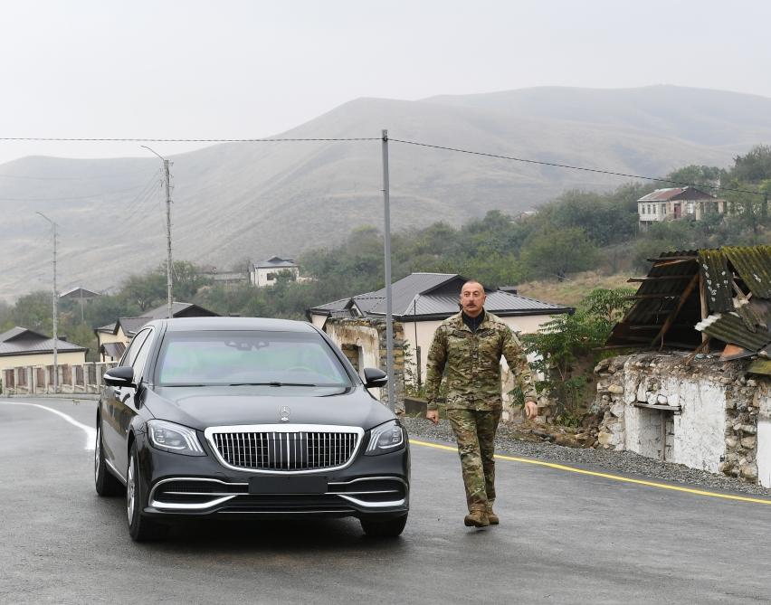 President raises Azerbaijani flag in Tartar region's Talish village [PHOTO] - Gallery Image