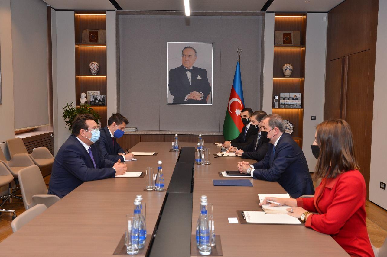Azerbaijan, Romania eye regional situation, ties [PHOTO]