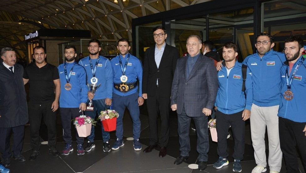 Youth and Sport Minister meets national wrestlers [PHOTO]