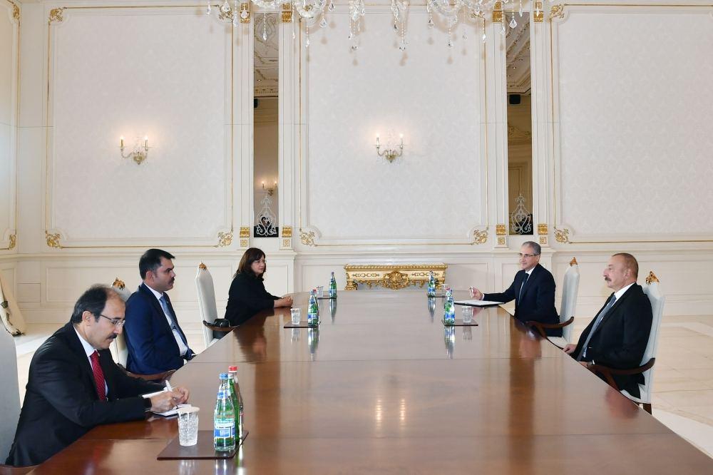President receives Turkish environment and urbanization minister [UPDATE]