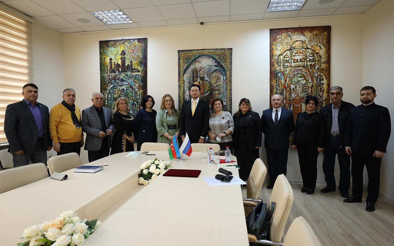 Azerbaijan, Russia sign accord to strengthen cultural, spiritual ties [PHOTO]