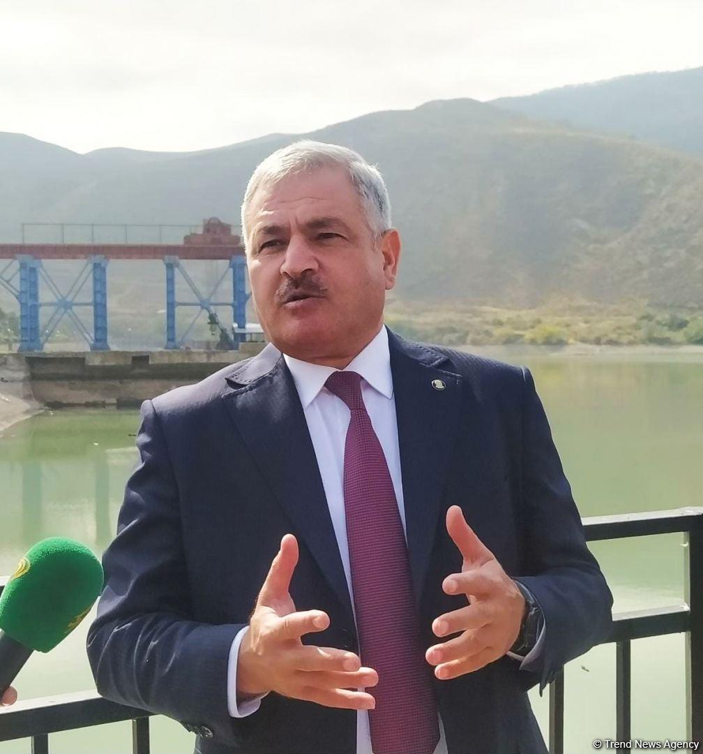 Azerbaijani official talks victims of Armenian attacks on Tartar during Second Karabakh War