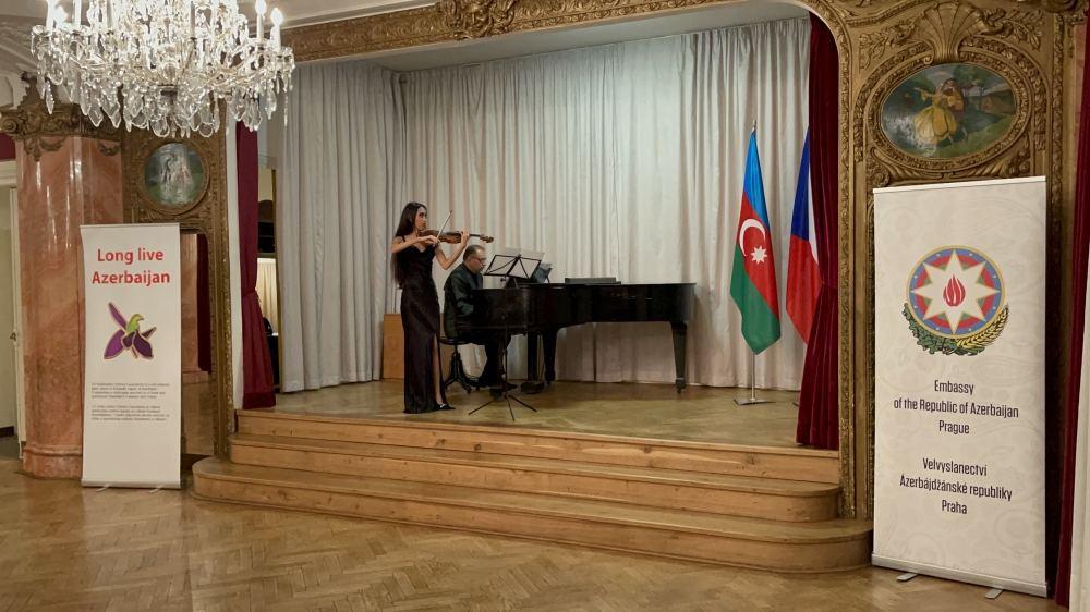 Uctění památky mučedníků Vlastenecké války v Praze [PHOTO/VIDEO]