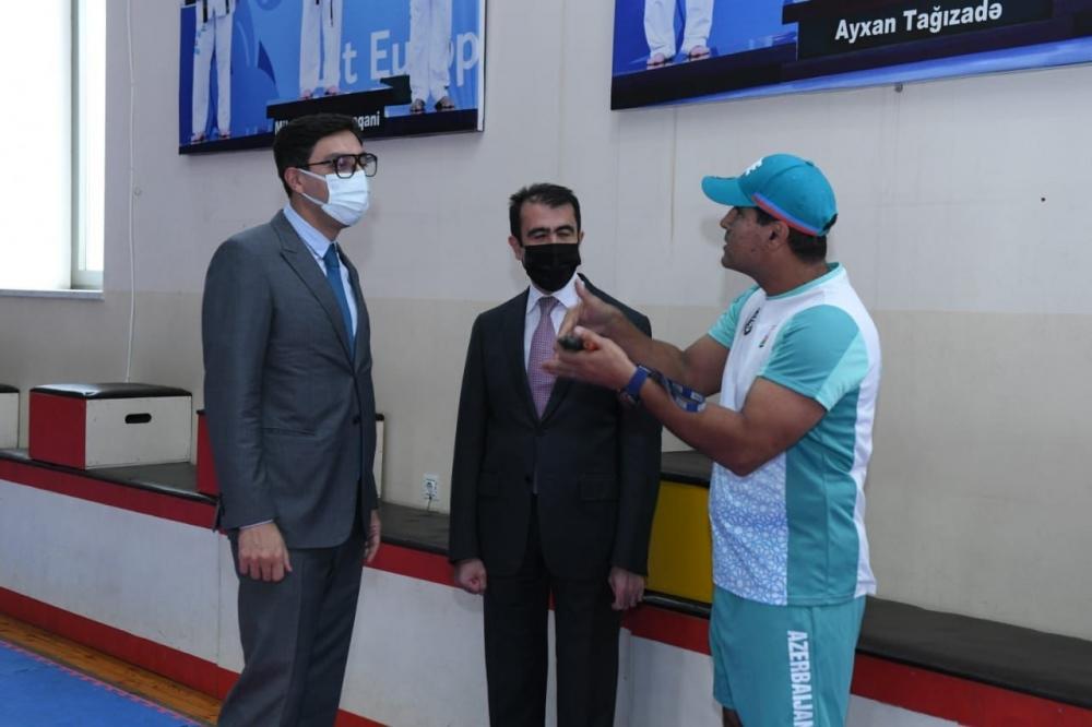 Youth and sports minister visits Taekwondo Federation [PHOTO]