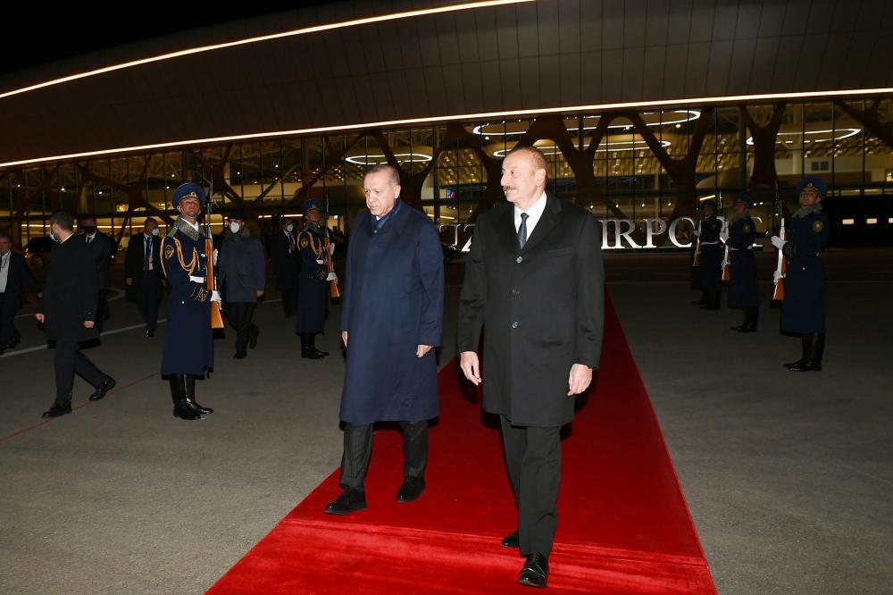 Turkish President completes official visit to Azerbaijan [PHOTO]