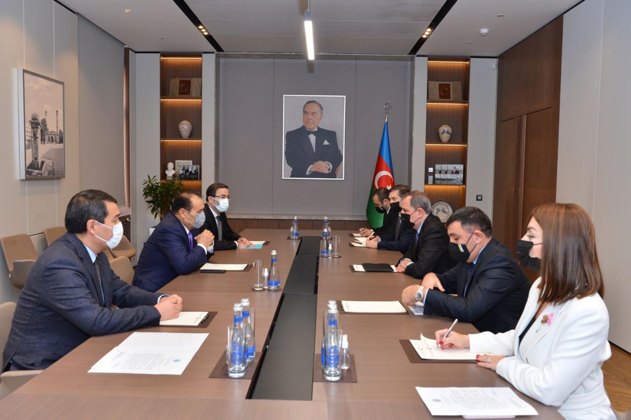 Azerbaijani FM, Turkic Council chief mull various issues on agenda