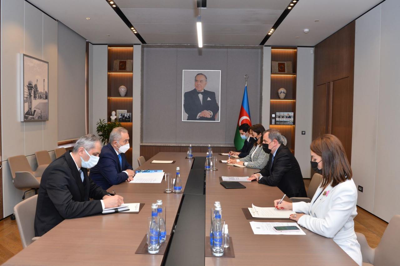 Azerbaijani FM receives BSEC Secretary-General [PHOTO]