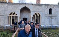 Global Baku Forum participants visit Yukhari Govhar Agha Mosque <span class="color_red">[PHOTO]</span>