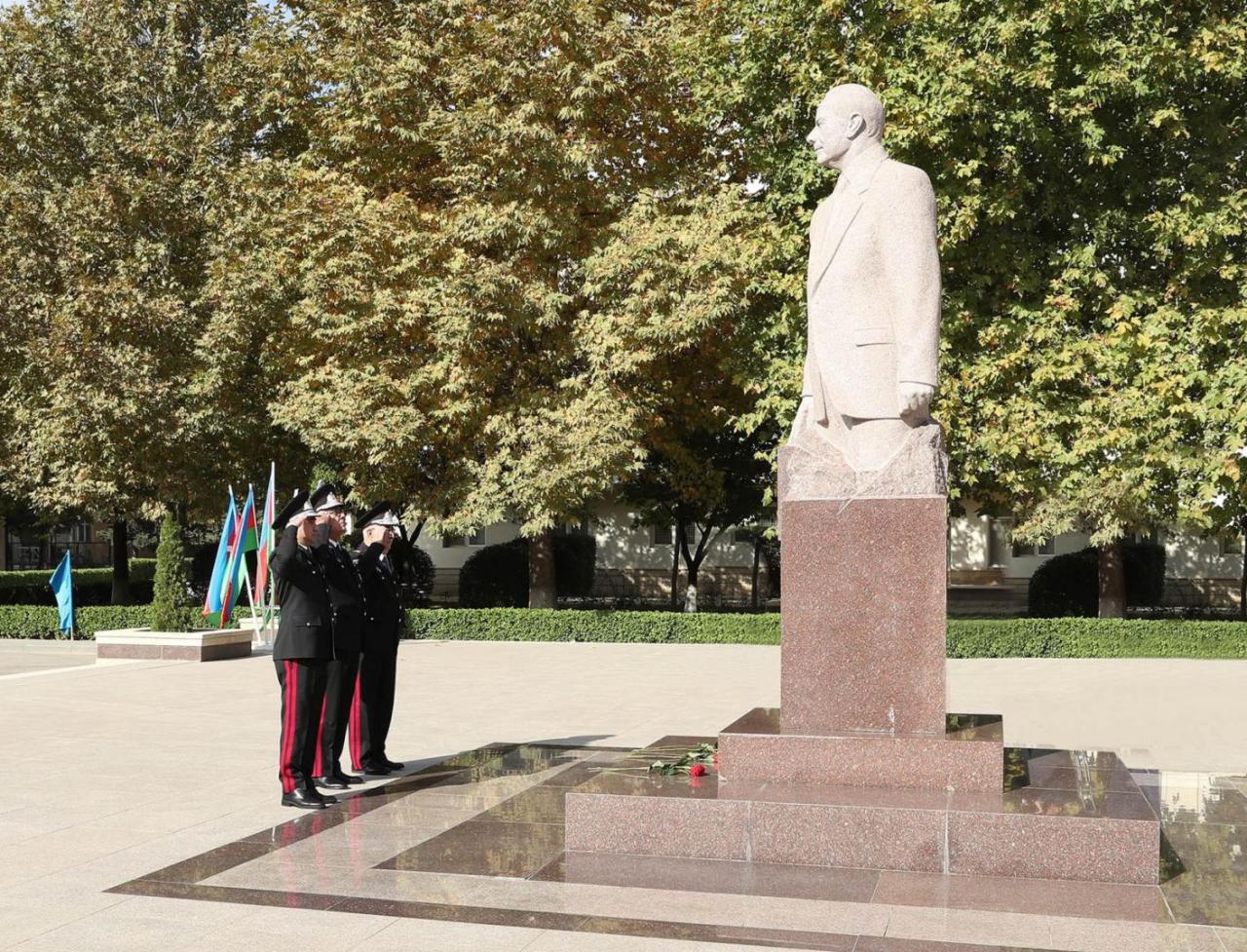Heydar Aliyev Academy, Cultural Center of State Security Service hold events on Victory Day [PHOTO]