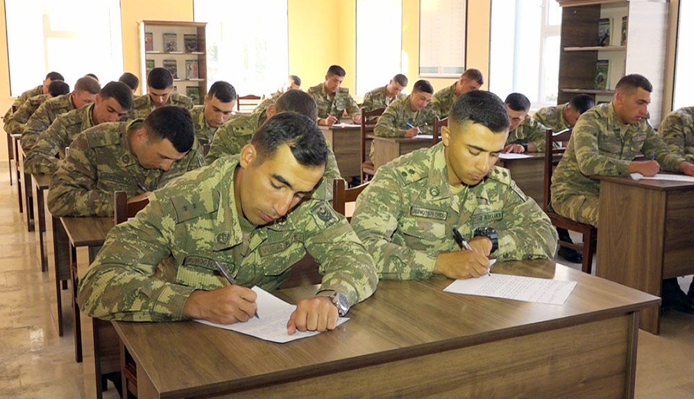 Training sessions held for young army officers [PHOTO/VIDEO] - Gallery Image