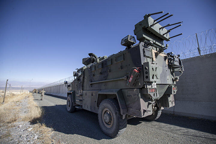 Domestic high-tech arms used to guard Turkey's borders