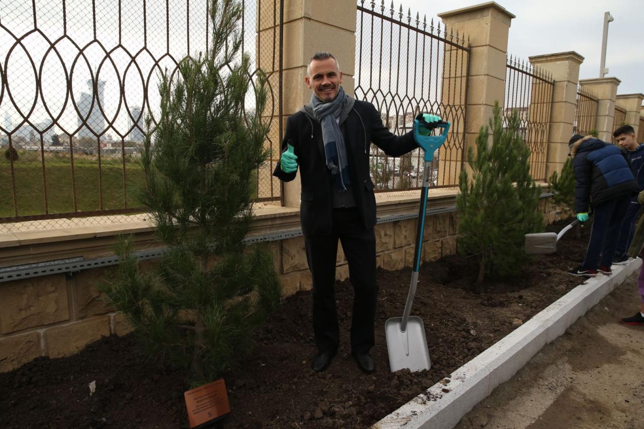 Baku holds tree planting campaign within 35th FIG Trampoline Gymnastics World Championships [PHOTO/VIDEO] - Gallery Image