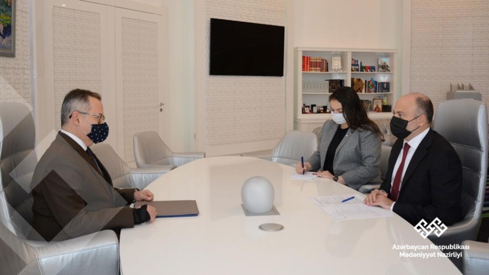 Culture Minister meets Greek Ambassador