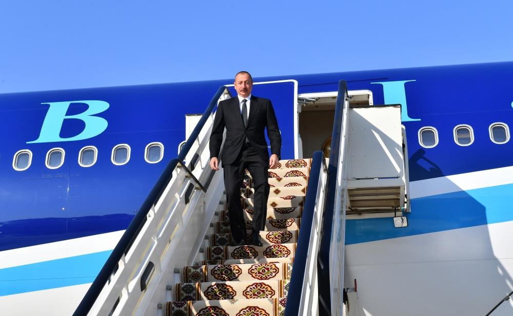 President Aliyev arrives in Turkmenistan [UPDATE]