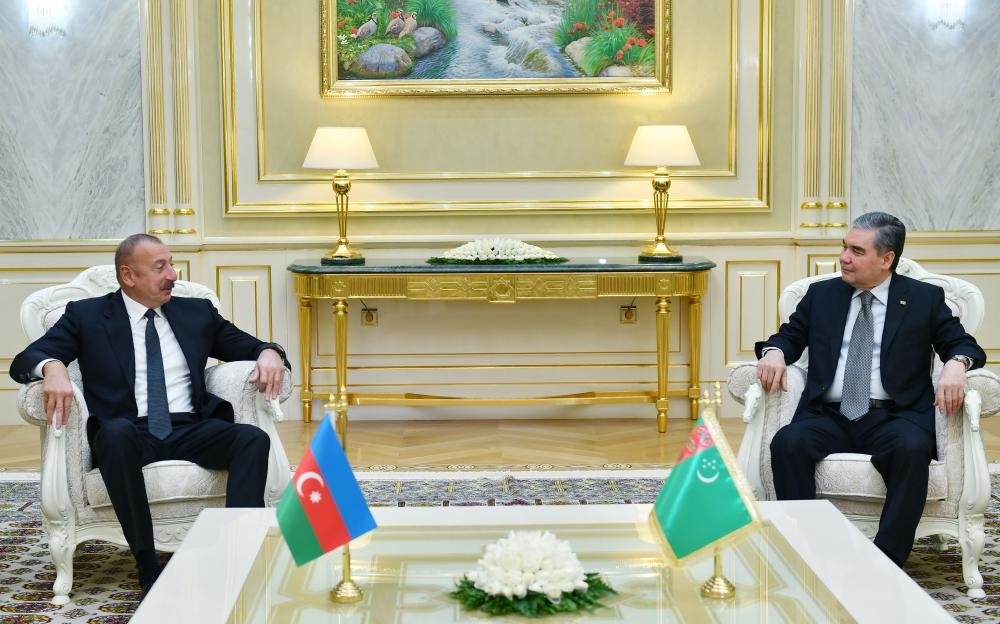 President Aliyev arrives in Turkmenistan [UPDATE] - Gallery Image
