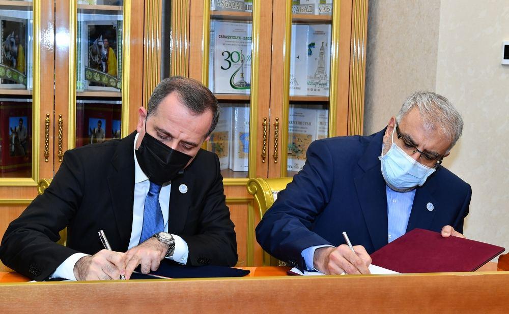 Azerbaijan, Iran, Turkmenistan sign gas swap accord