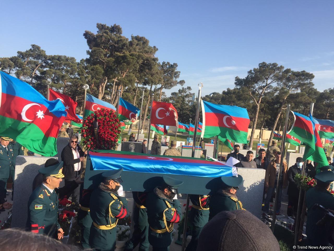 Funeral held for helicopter crash victims in Baku [PHOTO/VIDEO]