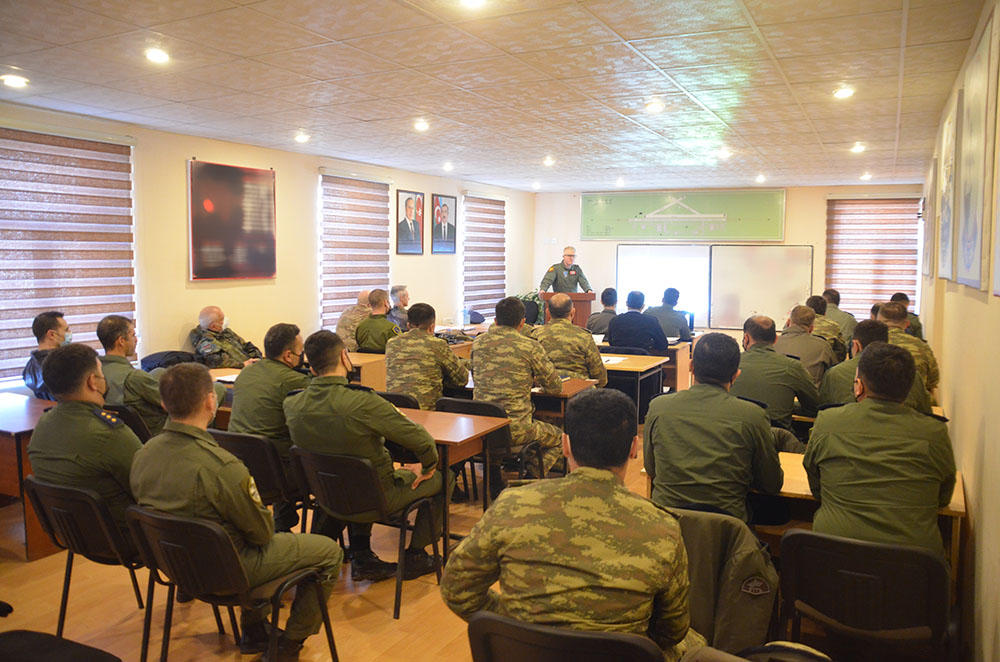 Azerbaijan, NATO hold joint training courses [PHOTO]
