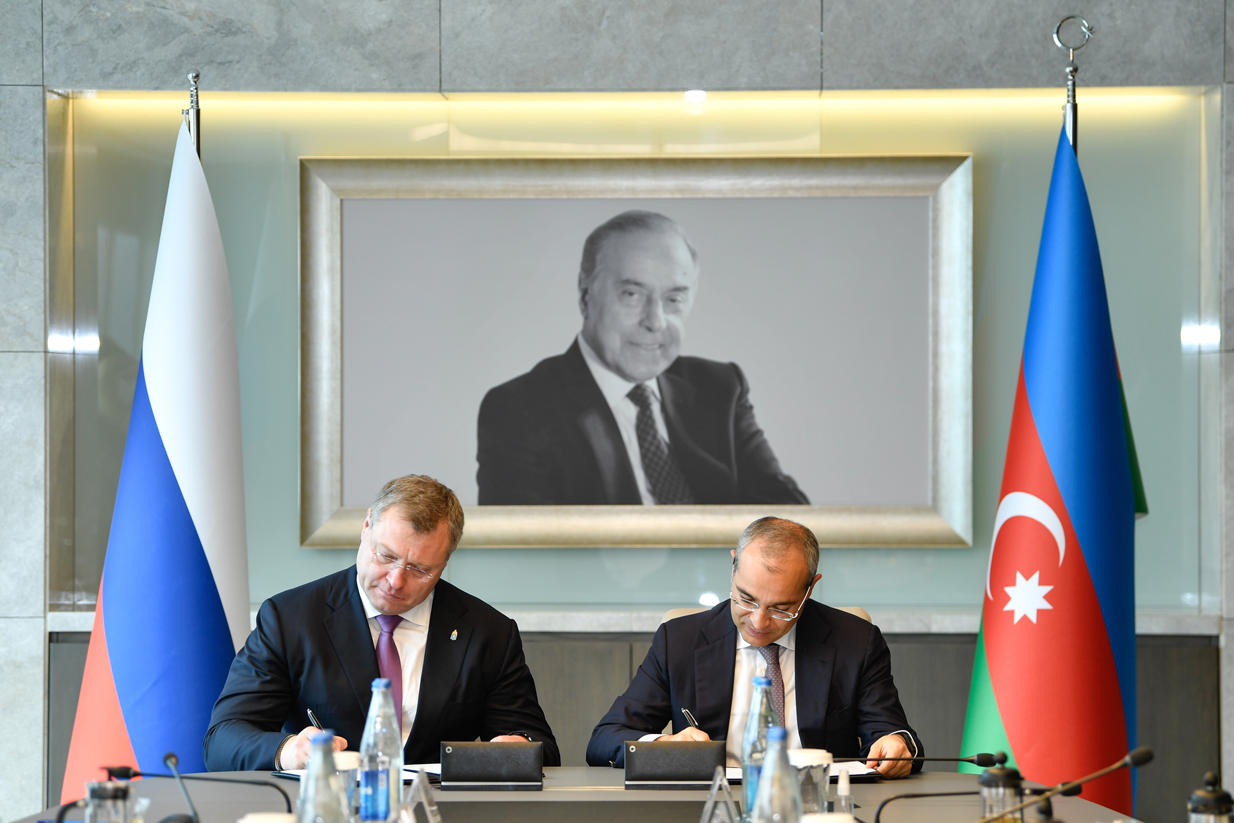 Azerbaijan, Russia’s Astrakhan ink accord on co-op dev’t for 2022 [PHOTO]