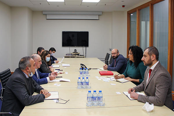Azerbaijan, ADB eye cooperation prospects