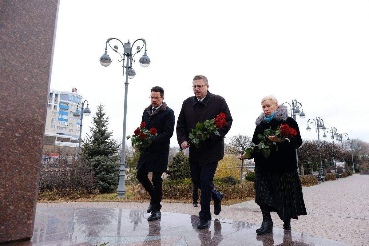 Russia’s Astrakhan honors memory of Azerbaijan’s national leader Heydar Aliyev [PHOTO]