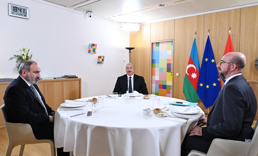 Azerbaijani, Armenian leaders, European Council president meet in Brussels [UPDATE]