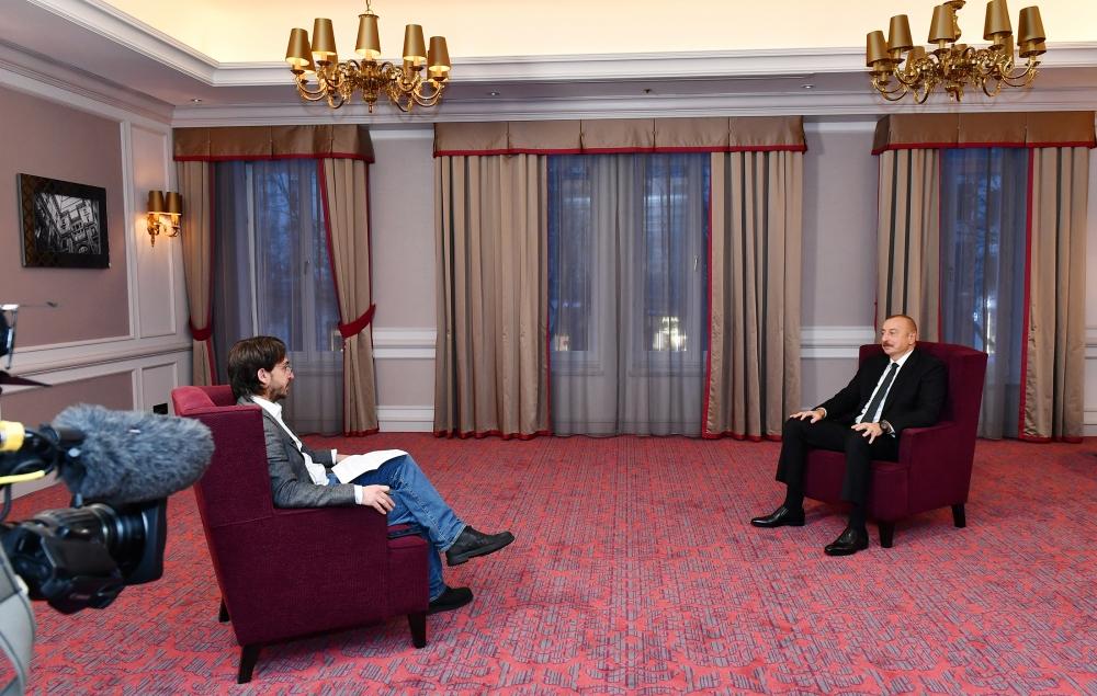 Aliyev: Russia, EU key int'l actors seeking Azerbaijan-Armenia normalization [UPDATE]