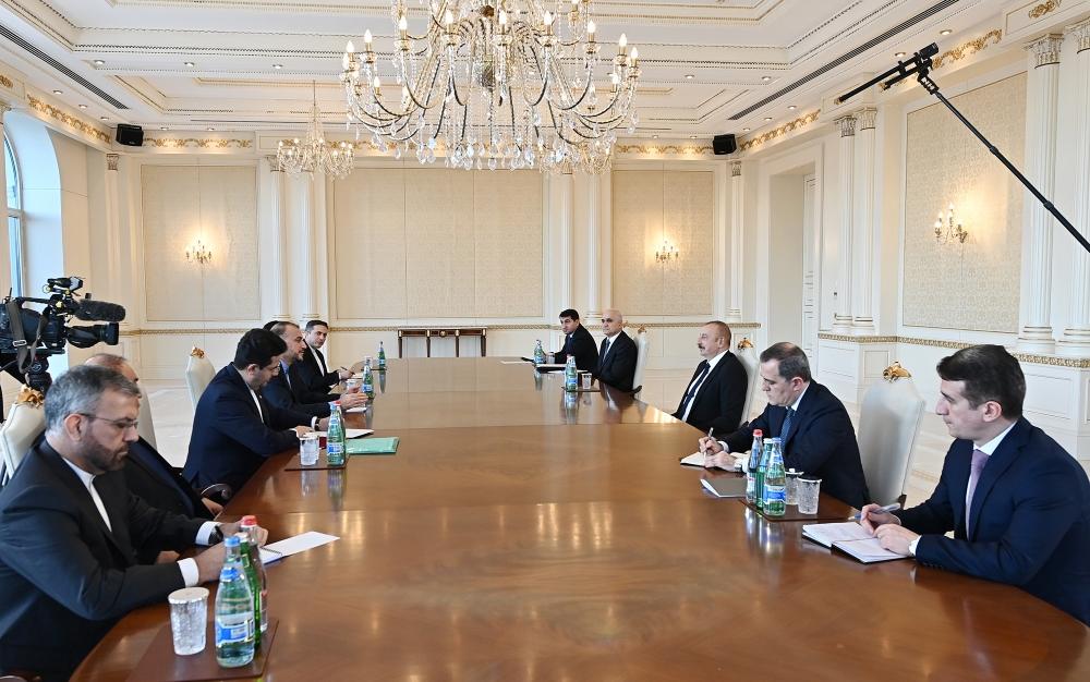 Azerbaijan, Iran mull political, economic, energy co-op