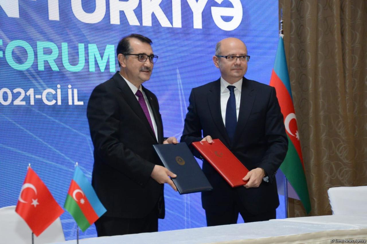 Baku, Istanbul ink energy, mining co-op accords [PHOTO]