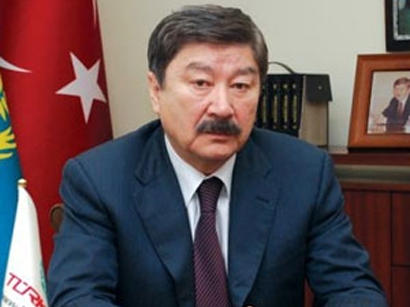 President Aliyev awards TURKSOY secretary-general