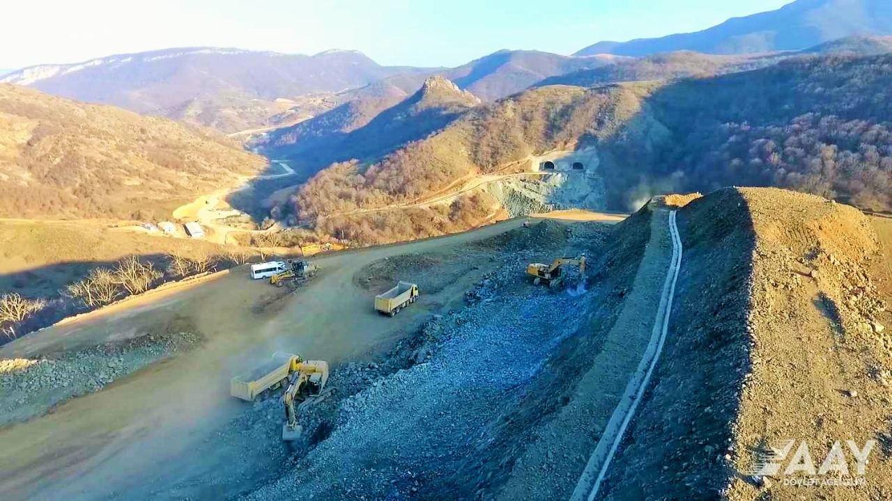 Ahmadbayli-Fuzuli-Shusha highway construction rapidly continues [PHOTO]