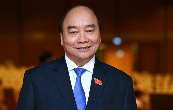 Vietnamese President Nguyen Xuan Phuc congratulates Azerbaijani President Ilham Aliyev