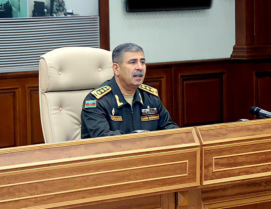 Defence chief urges vigilance on Azerbaijan-Armenia border during holidays