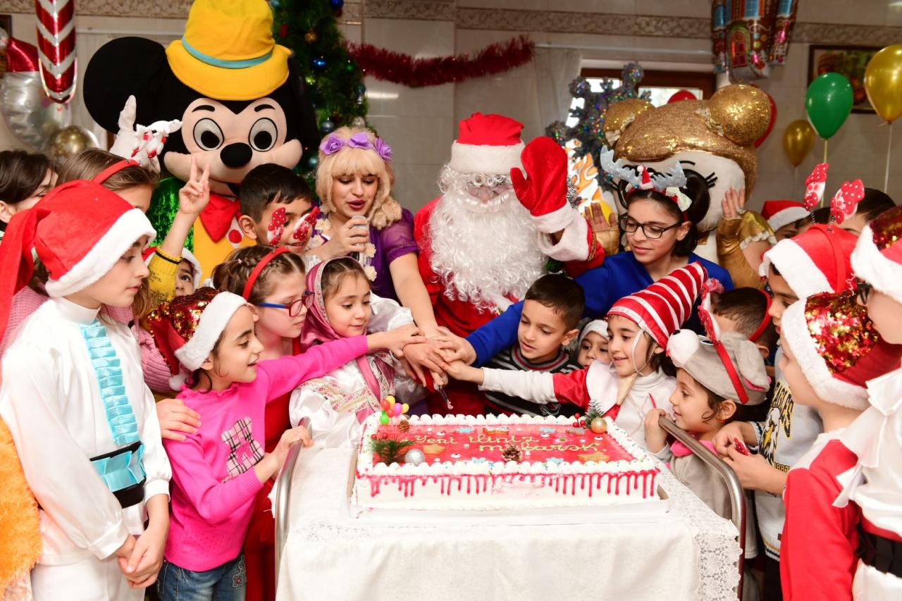 Heydar Aliyev Foundation sends New Year gifts to orphanages [PHOTO/VIDEO]