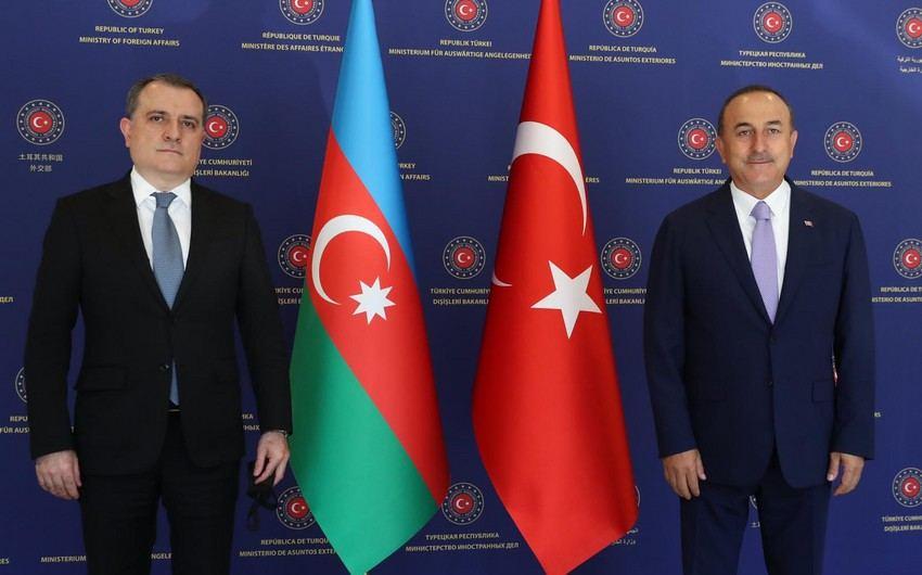 Azerbaijani, Turkish FMs mull situation in Kazakhstan