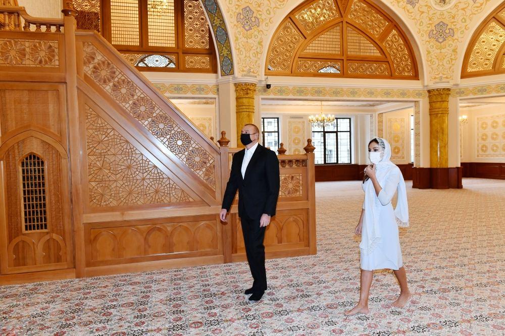 President, First Lady visit new mosque in Yeni Gunashli [UPDATE]