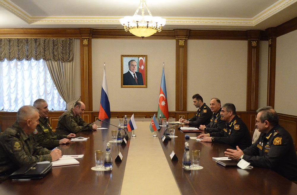 Defence chief receives new Russian peacekeepers commander