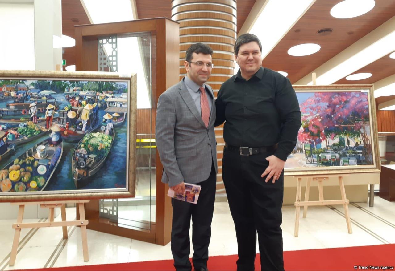 National artist brings sparkle of hope to art enthusiasts [PHOTO] - Gallery Image