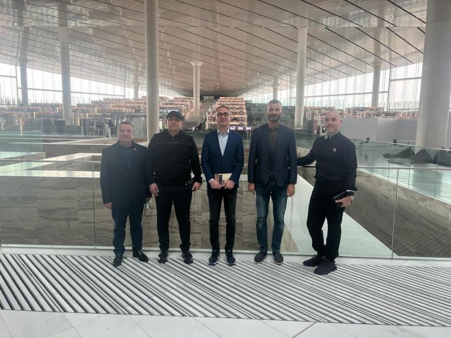 Azerbaijani delegation visits Qatar National Library [PHOTO]