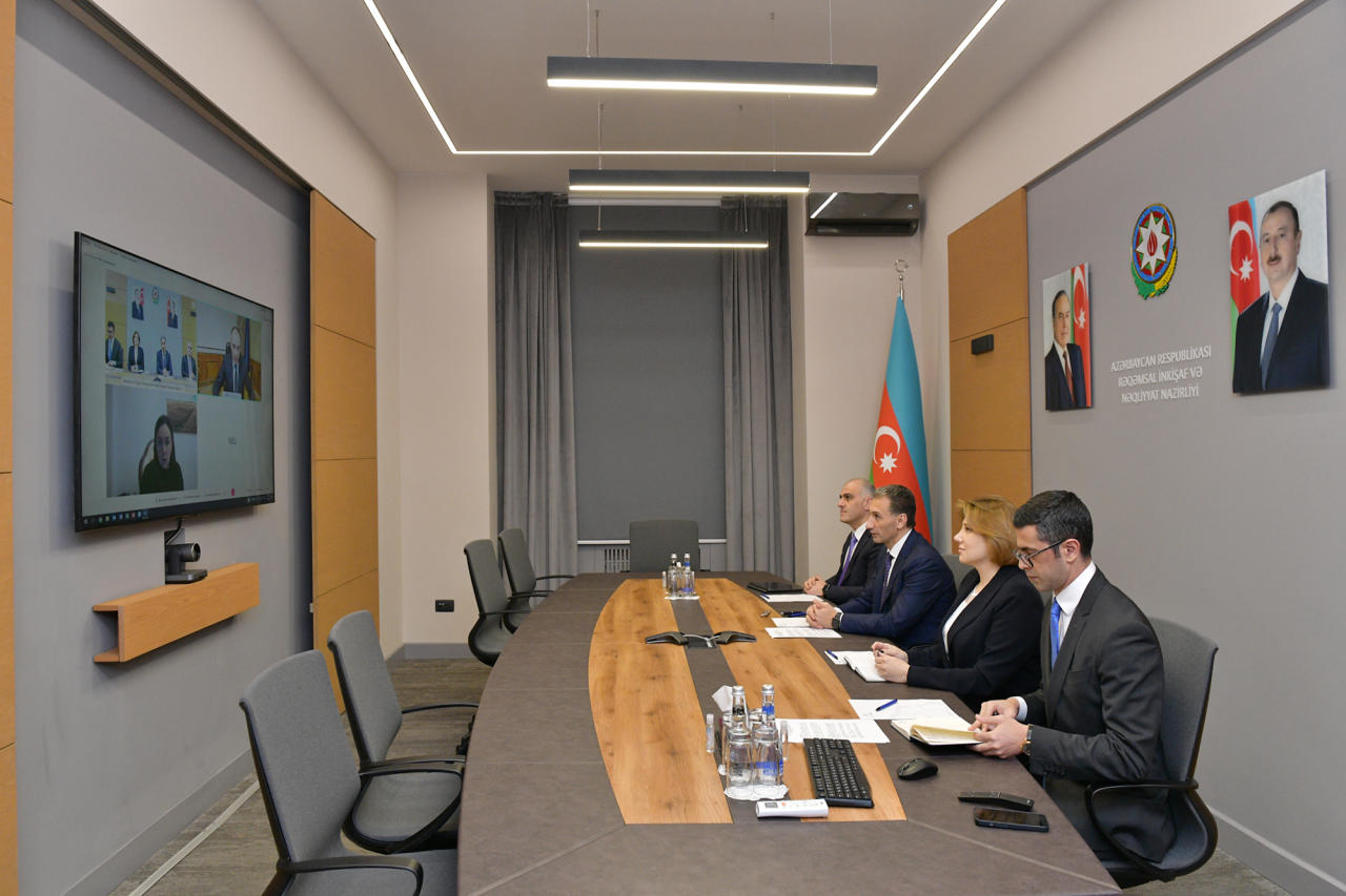 Azerbaijan, Ukraine mull transport cooperation