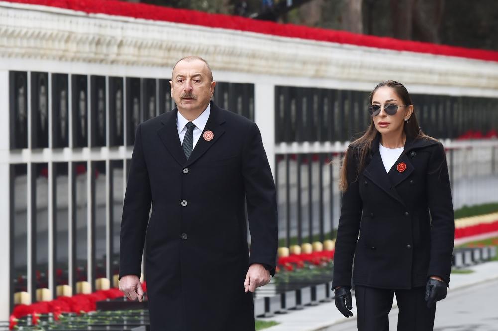 President, First Lady visit Alley of Martyrs on 32nd anniversary of 20 January tragedy [PHOTO/VIDEO] - Gallery Image