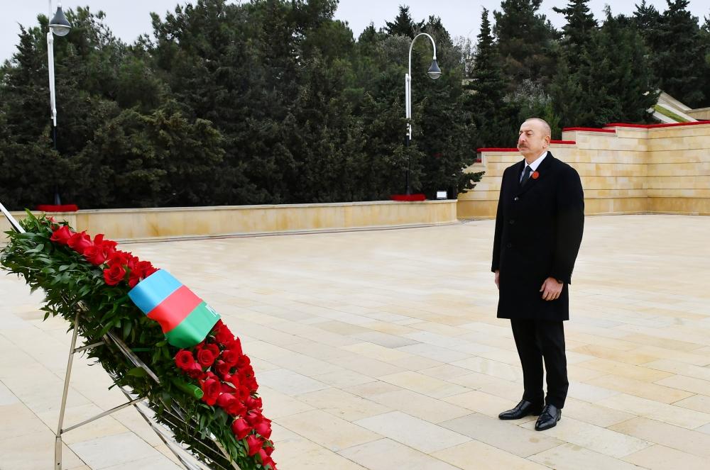 President, First Lady visit Alley of Martyrs on 32nd anniversary of 20 January tragedy [PHOTO/VIDEO] - Gallery Image