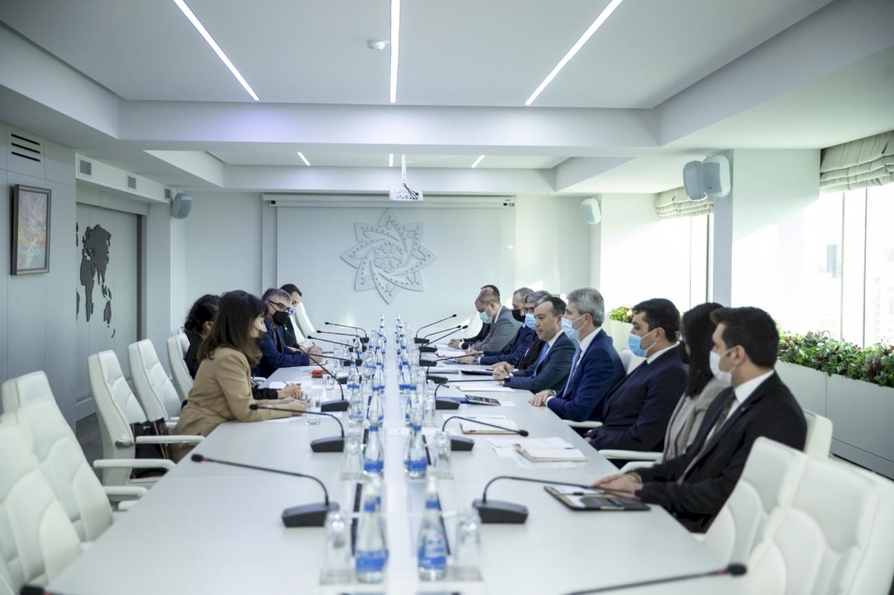 Azerbaijan, WB eye employment support project