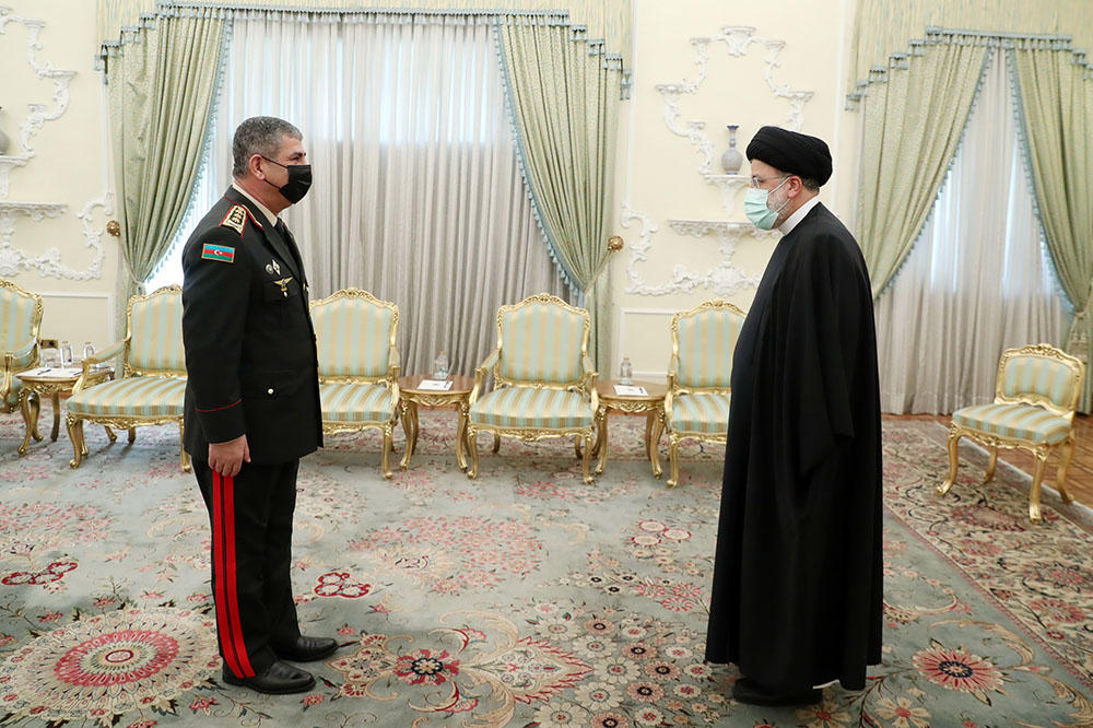 Azerbaijani defence chief received by Iranian president [PHOTO] - Gallery Image