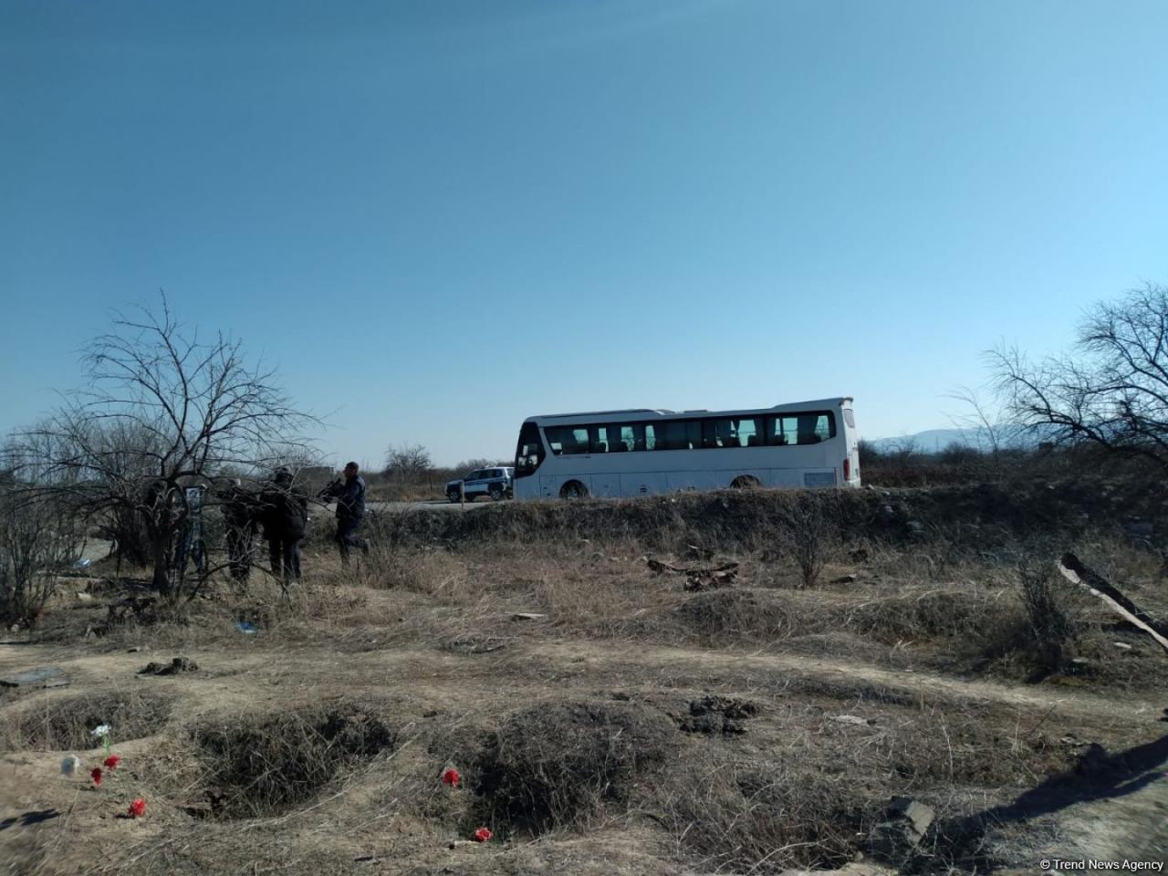 Another passenger bus from Baku arrives in liberated Aghdam [PHOTO] - Gallery Image
