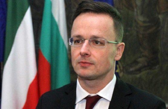 Hungarian FM arrives on a visit to Azerbaijan