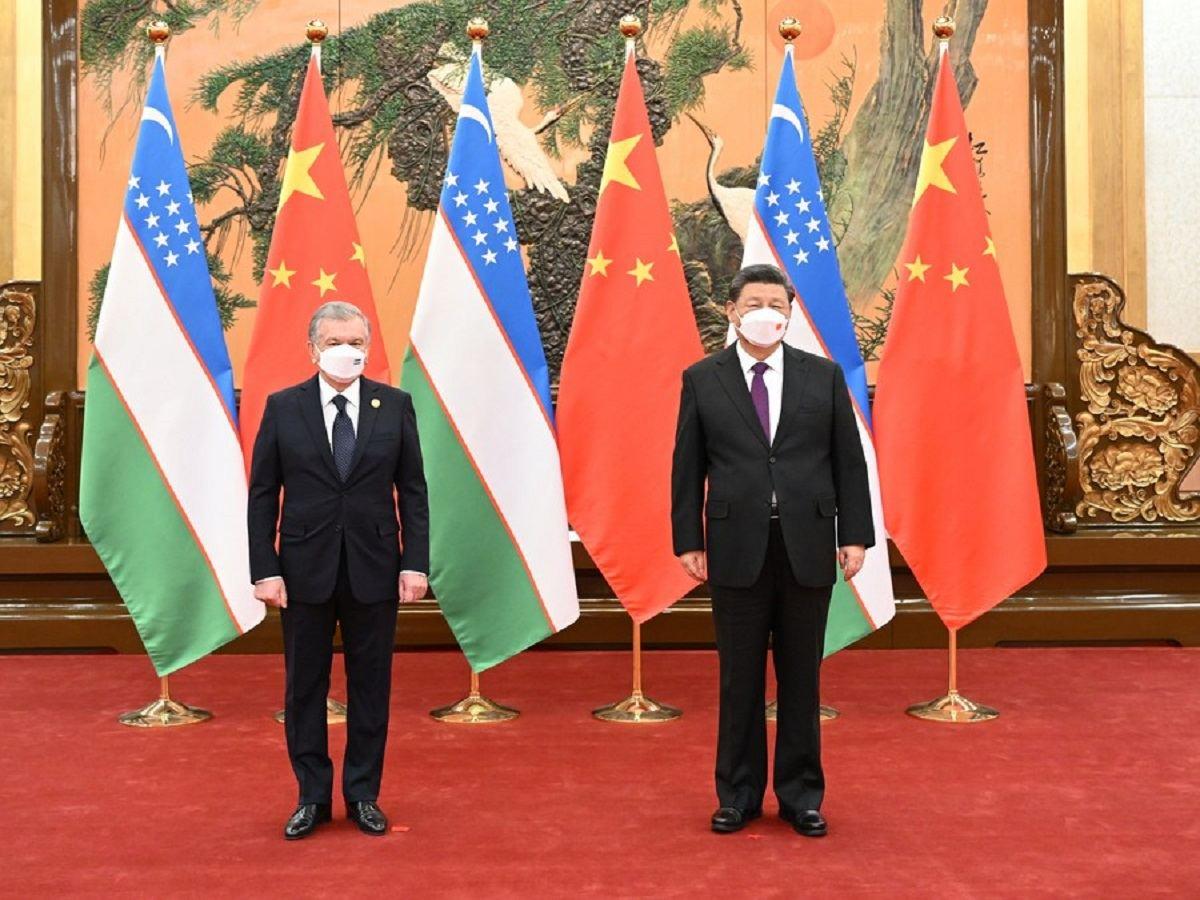 Shavkat Mirziyoyev meets with China’s Xi Jinping