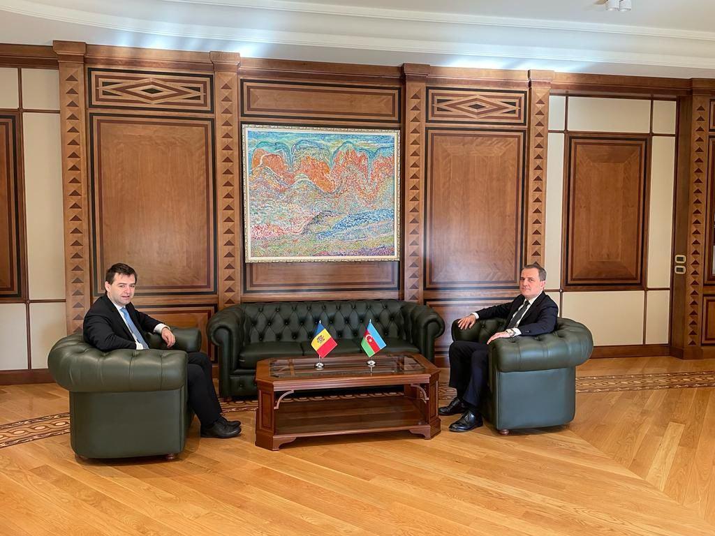 Baku holds meeting between Azerbaijani FM, Moldova’s deputy PM [PHOTO]