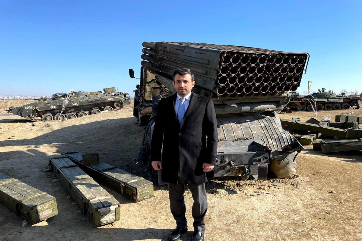 CTO of Turkish Baykar visits War Trophy Park in Baku [PHOTO]